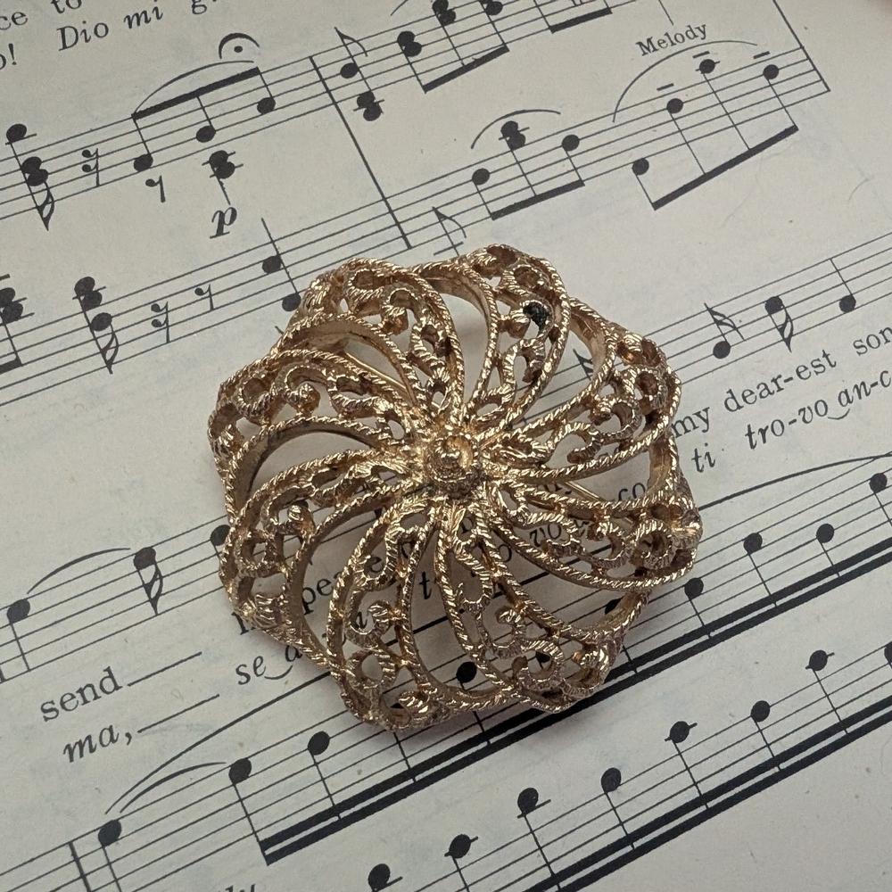 Elegant Gold Filigree Brooch Sarah Coventry
